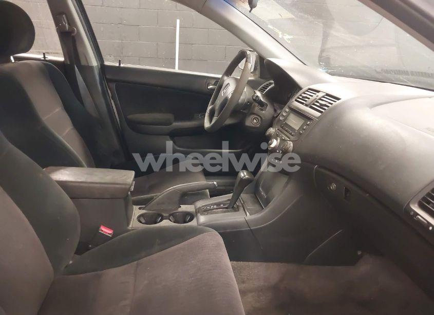 Photo 5 of 2004 Honda Accord 2.4 LX (VIN 3HGCM56384G705650)