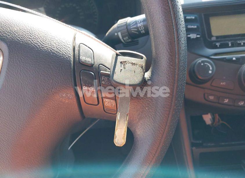 Photo 11 of 2003 Honda Accord 2.4 LX (VIN 3HGCM56393G712878)