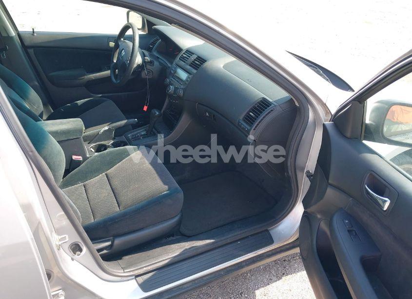 Photo 5 of 2003 Honda Accord 2.4 LX (VIN 3HGCM56393G712878)