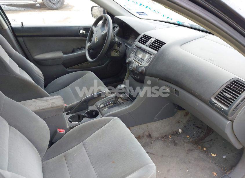 Photo 5 of 2006 Honda Accord 2.4 LX (VIN 3HGCM56416G700852)