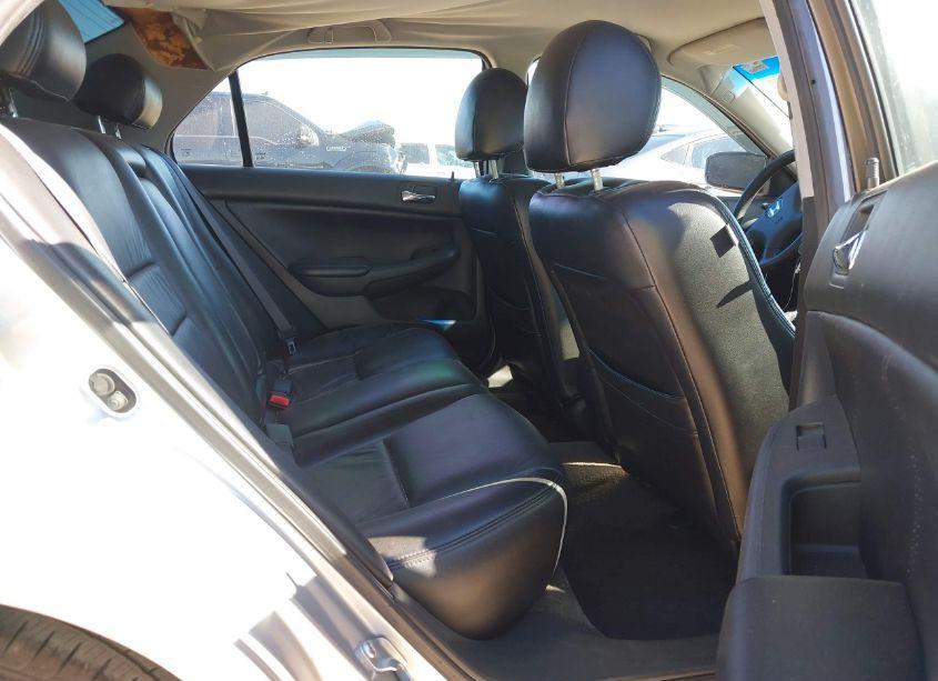 Photo 8 of 2005 Honda Accord 2.4 LX (VIN 3HGCM56425G707727)