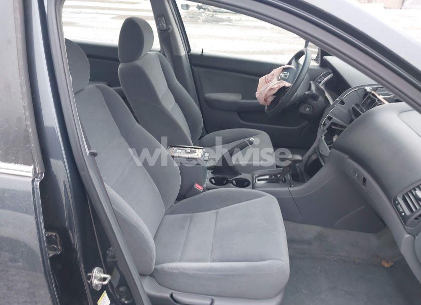 Photo 5 of 2006 Honda Accord 2.4 LX (VIN 3HGCM56436G700853)