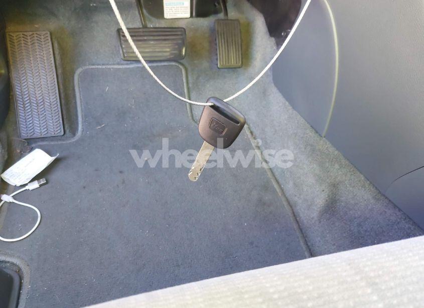 Photo 11 of 2005 Honda Accord 2.4 LX (VIN 3HGCM56445G711505)