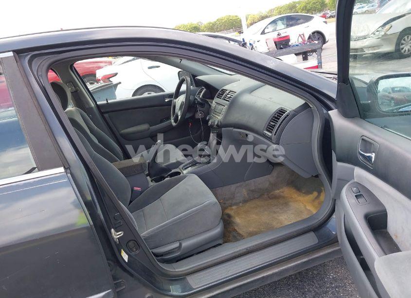 Photo 5 of 2006 Honda Accord 2.4 LX (VIN 3HGCM56446G706791)