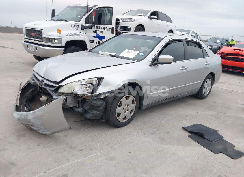 Photo 2 of 2007 Honda Accord 2.4 LX (VIN 3HGCM56447G700085)