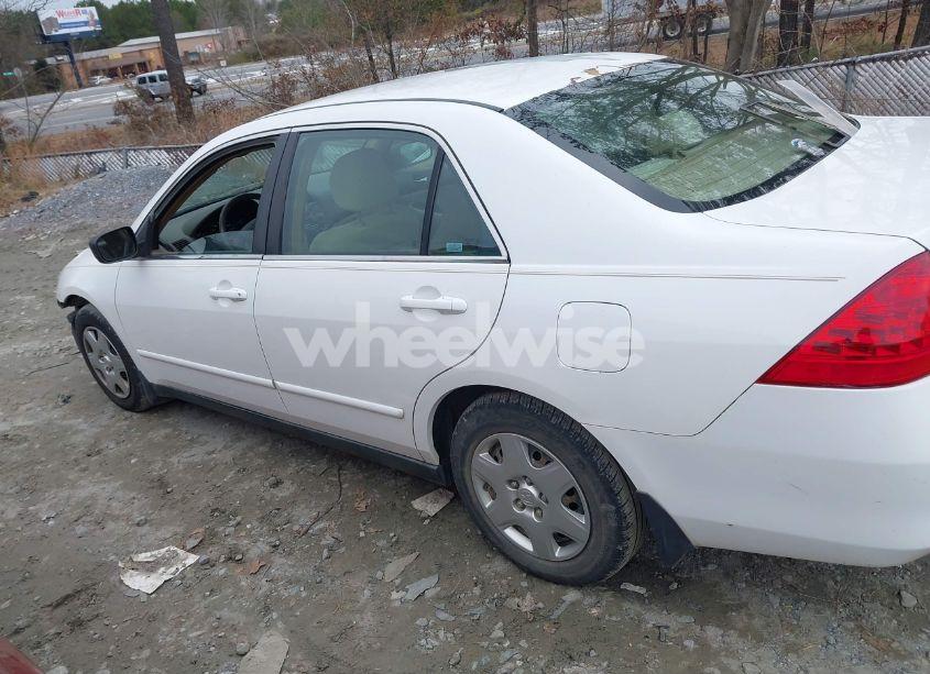 Photo 15 of 2007 Honda Accord 2.4 LX (VIN 3HGCM56447G711622)