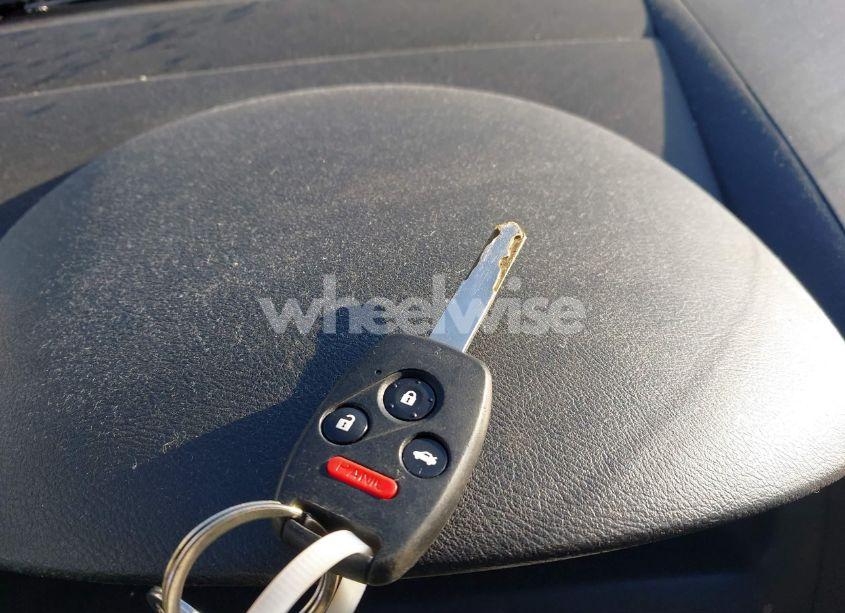 Photo 11 of 2005 Honda Accord 2.4 LX (VIN 3HGCM56455G703400)