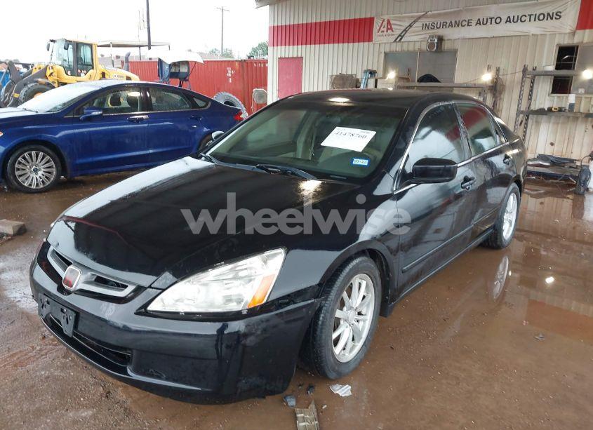 Photo 2 of 2005 Honda Accord 2.4 LX (VIN 3HGCM56455G704269)