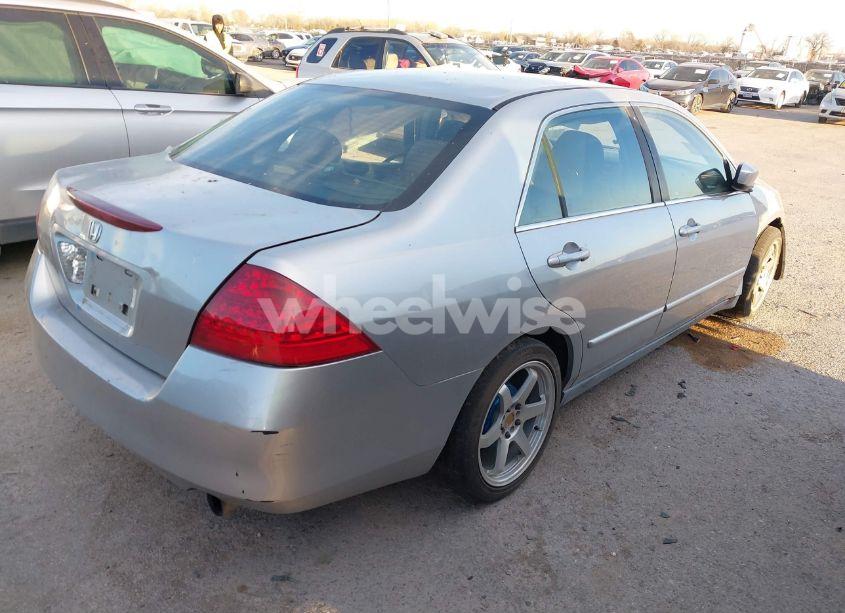 Photo 4 of 2006 Honda Accord 2.4 LX (VIN 3HGCM56456G710039)