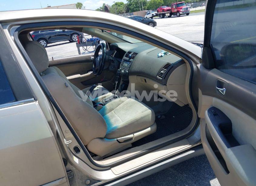 Photo 5 of 2005 Honda Accord 2.4 LX (VIN 3HGCM56465G705964)