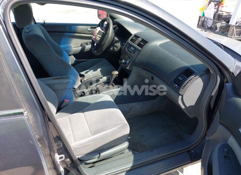 Photo 5 of 2006 Honda Accord 2.4 LX (VIN 3HGCM56466G706825)