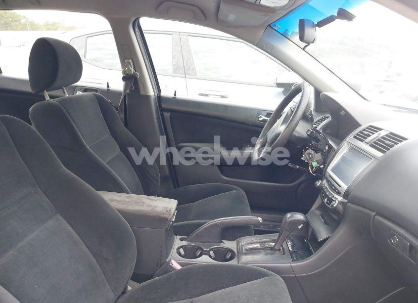 Photo 5 of 2006 Honda Accord 2.4 LX (VIN 3HGCM56476G701150)