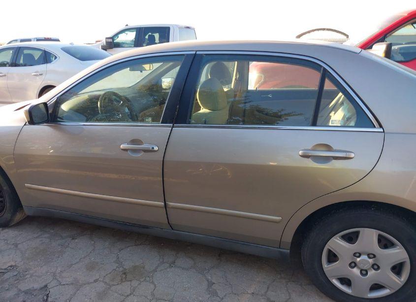 Photo 14 of 2005 Honda Accord 2.4 LX (VIN 3HGCM56485G706808)