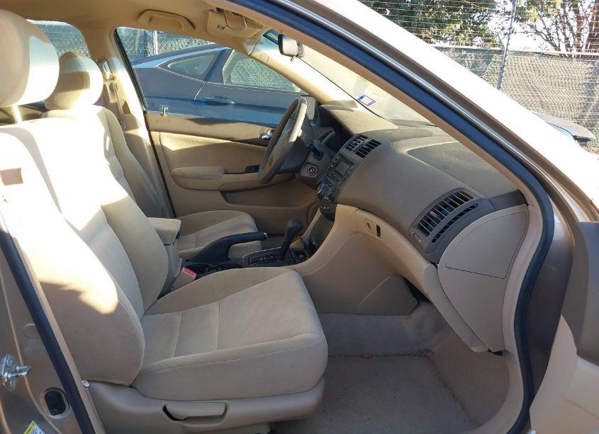 Photo 5 of 2005 Honda Accord 2.4 LX (VIN 3HGCM56485G706808)
