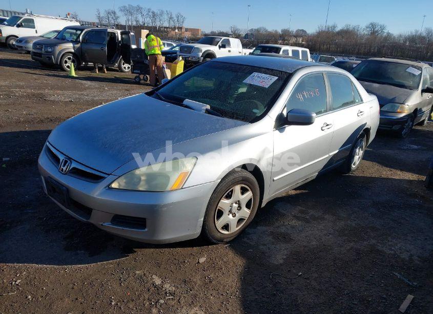 Photo 2 of 2006 Honda Accord 2.4 LX (VIN 3HGCM56486G710942)