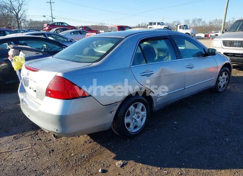 Photo 4 of 2006 Honda Accord 2.4 LX (VIN 3HGCM56486G710942)