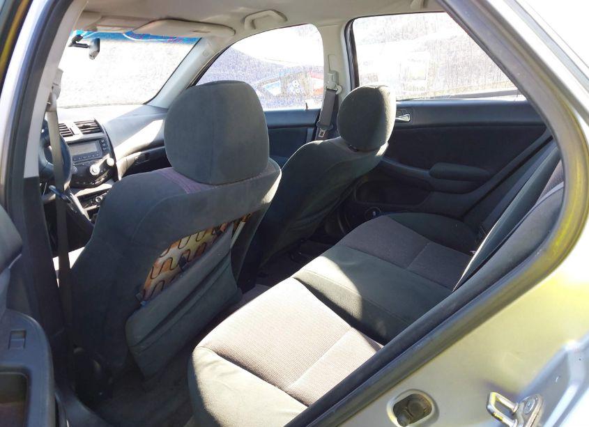 Photo 8 of 2005 Honda Accord 2.4 LX (VIN 3HGCM56495G709443)