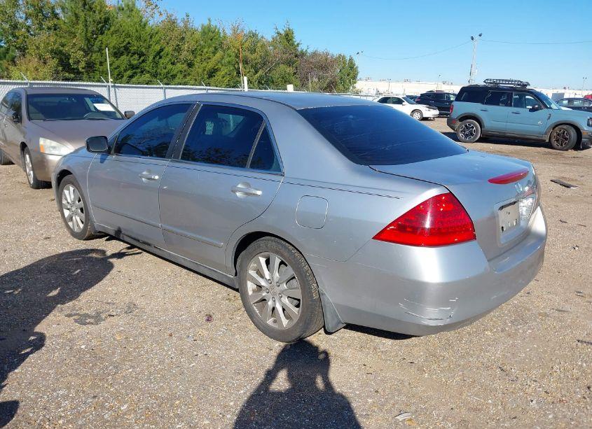 Photo 3 of 2006 Honda Accord 2.4 LX (VIN 3HGCM56496G702672)