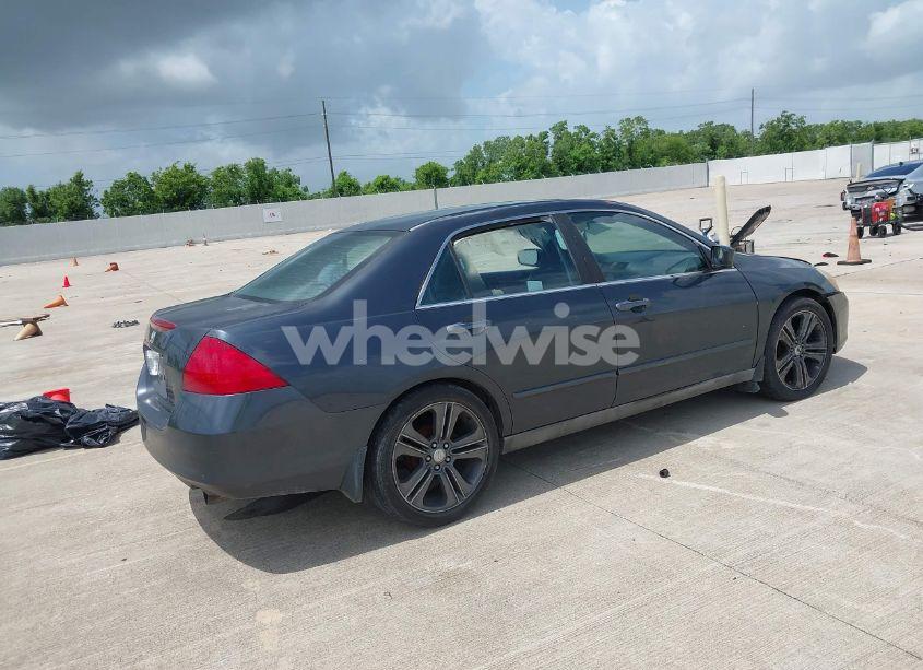 Photo 4 of 2007 Honda Accord 2.4 LX (VIN 3HGCM564X7G705209)