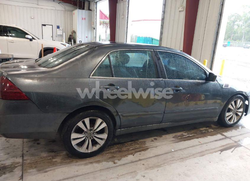 Photo 13 of 2007 Honda Accord 2.4 LX (VIN 3HGCM564X7G708420)