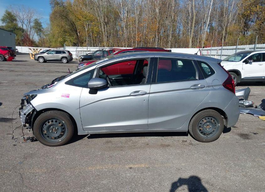 Photo 15 of 2018 Honda Fit LX (VIN 3HGGK5G47JM730468)