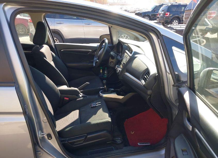 Photo 5 of 2018 Honda Fit LX (VIN 3HGGK5G47JM730468)