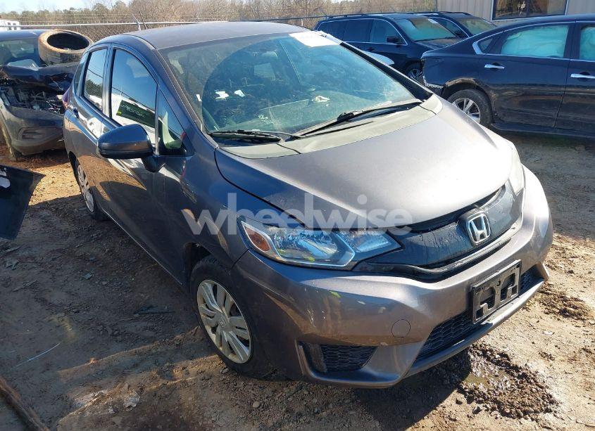 2015 Honda Fit LX (VIN 3HGGK5G55FM718495) main photo