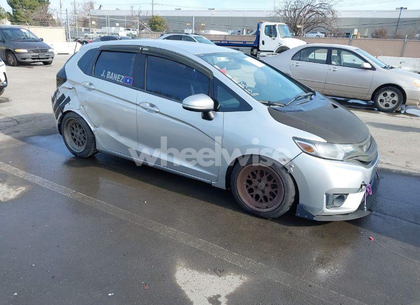 2015 Honda Fit LX (VIN 3HGGK5G55FM773903) main photo