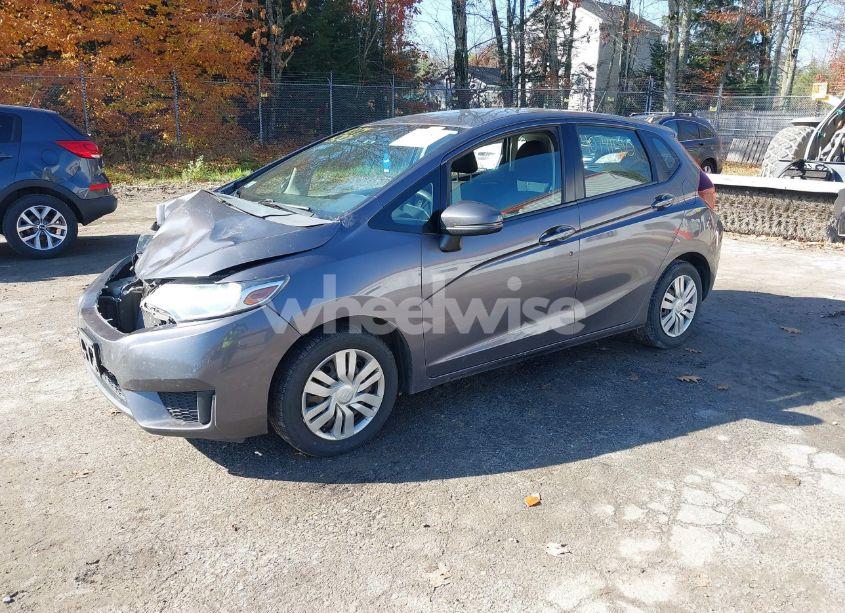 Photo 2 of 2017 Honda Fit LX (VIN 3HGGK5G56HM700994)