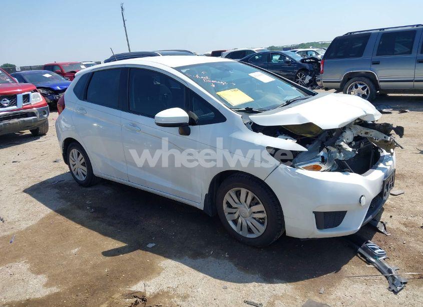 2015 Honda Fit LX (VIN 3HGGK5G57FM748159) main photo
