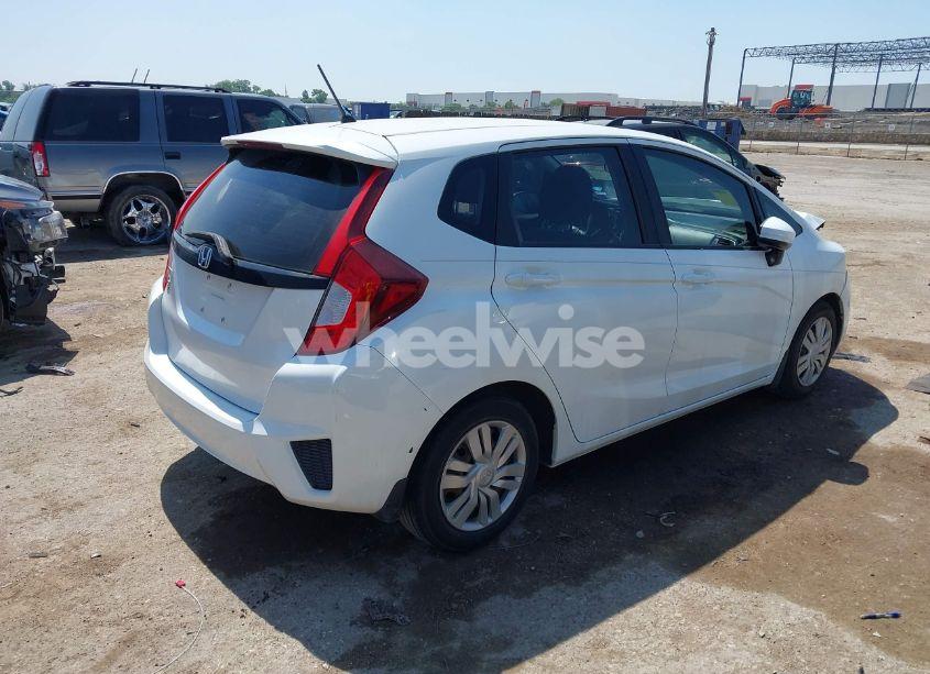 Photo 4 of 2015 Honda Fit LX (VIN 3HGGK5G57FM748159)