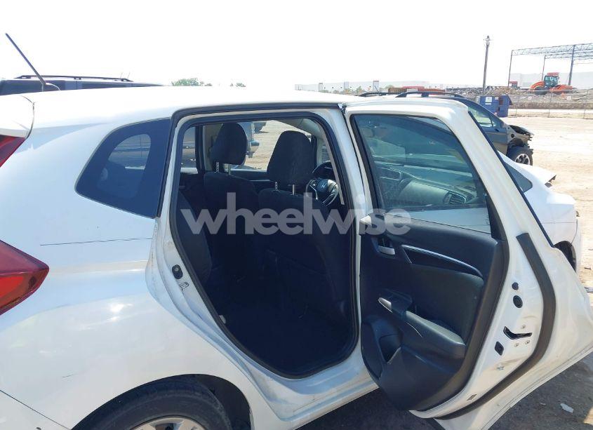 Photo 8 of 2015 Honda Fit LX (VIN 3HGGK5G57FM748159)