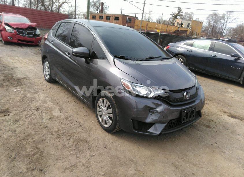 2015 Honda Fit LX (VIN 3HGGK5G59FM724638) main photo