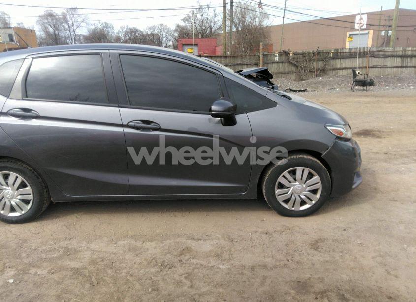 Photo 13 of 2015 Honda Fit LX (VIN 3HGGK5G59FM724638)