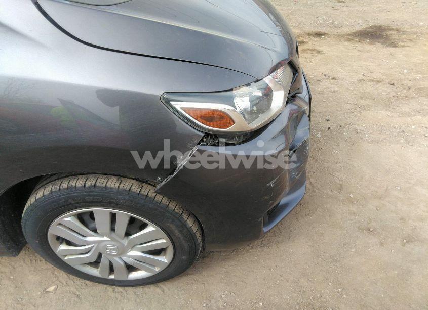 Photo 17 of 2015 Honda Fit LX (VIN 3HGGK5G59FM724638)