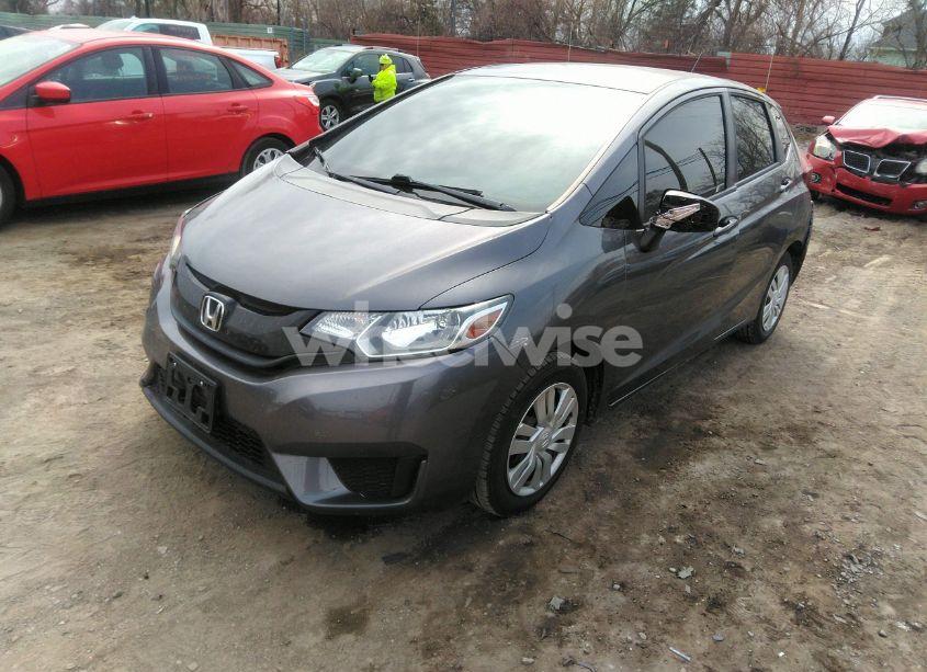 Photo 2 of 2015 Honda Fit LX (VIN 3HGGK5G59FM724638)