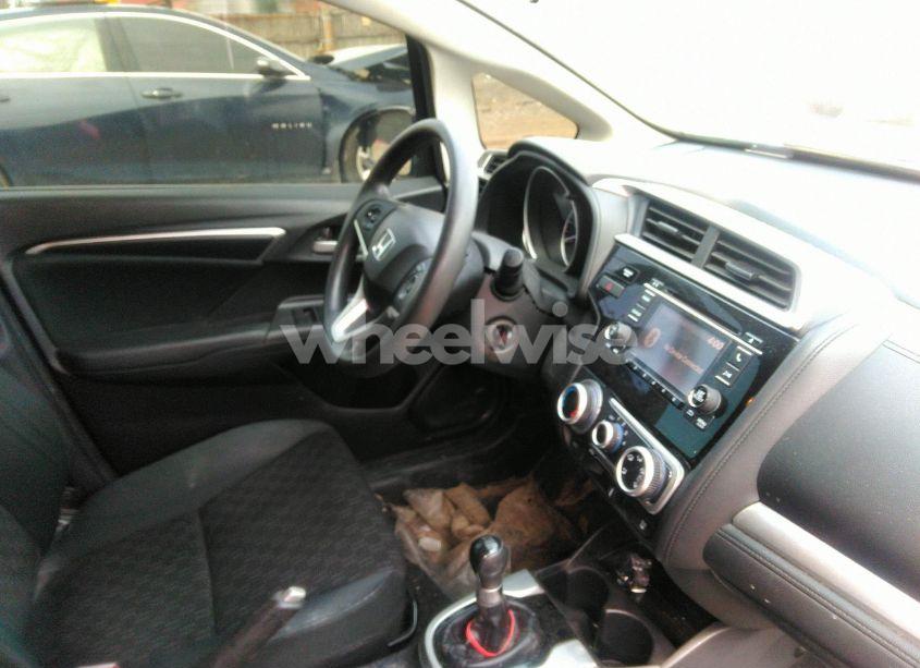 Photo 5 of 2015 Honda Fit LX (VIN 3HGGK5G59FM724638)