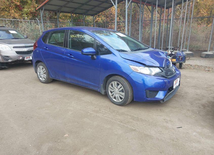 2015 Honda Fit LX (VIN 3HGGK5G5XFM732568) main photo