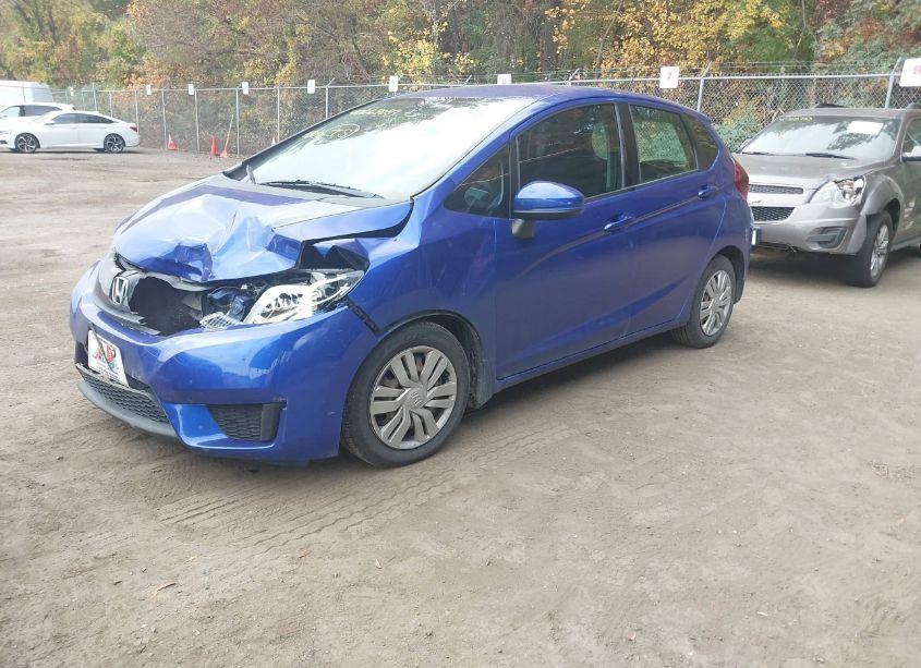 Photo 2 of 2015 Honda Fit LX (VIN 3HGGK5G5XFM732568)