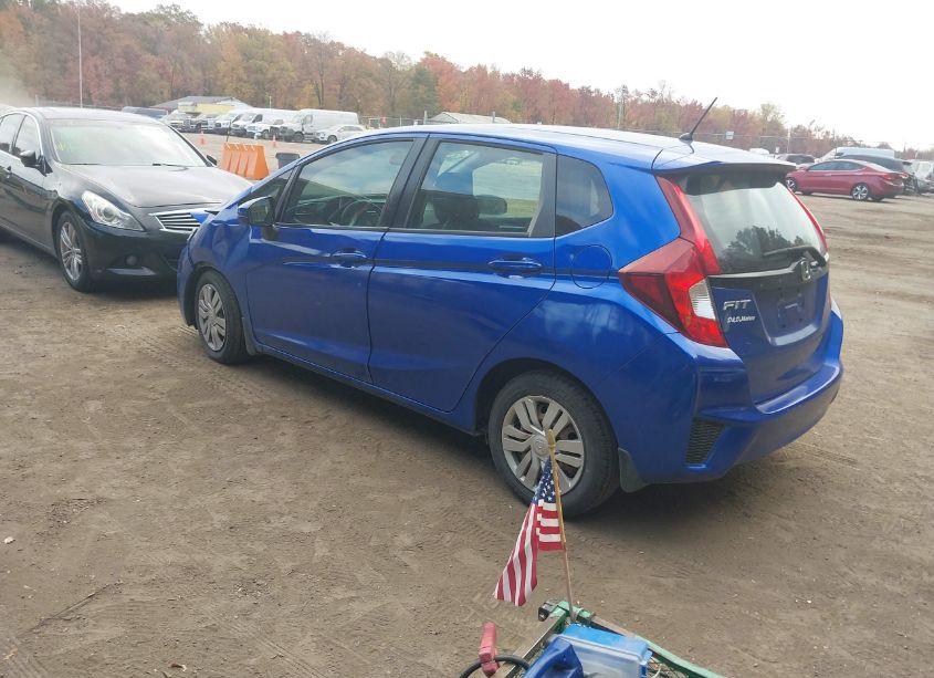 Photo 3 of 2015 Honda Fit LX (VIN 3HGGK5G5XFM732568)