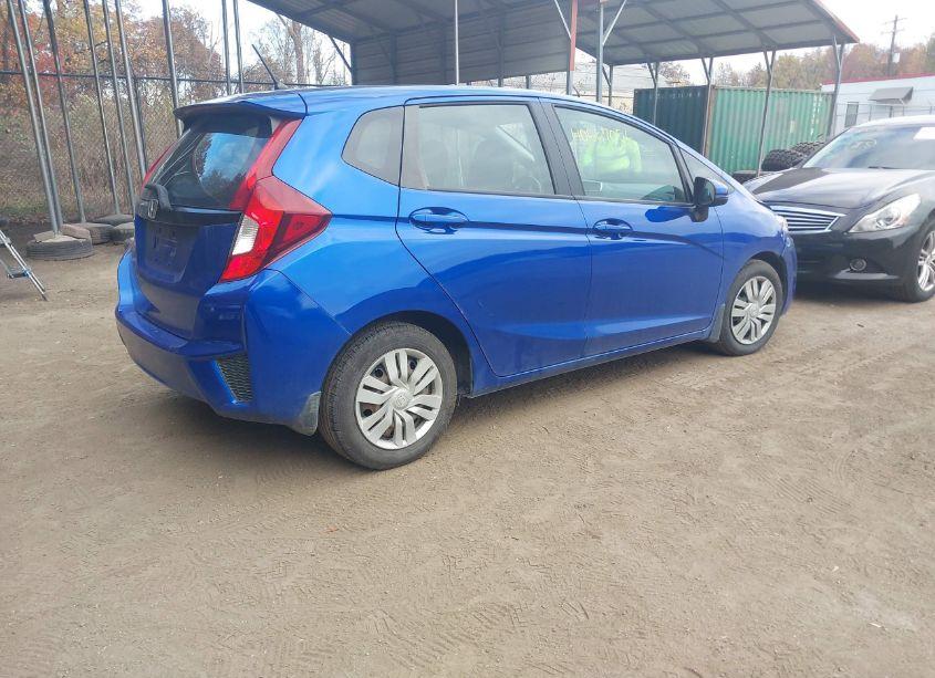 Photo 4 of 2015 Honda Fit LX (VIN 3HGGK5G5XFM732568)