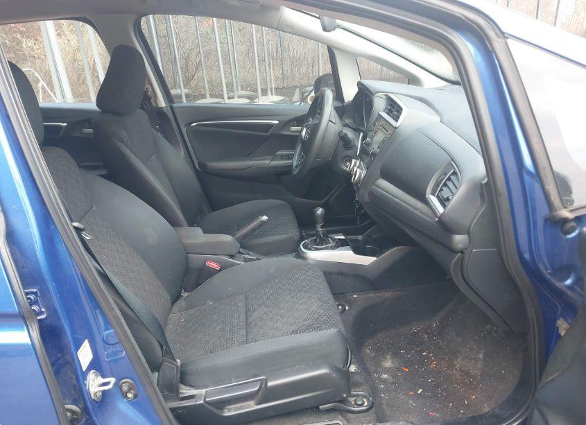 Photo 5 of 2015 Honda Fit LX (VIN 3HGGK5G5XFM732568)