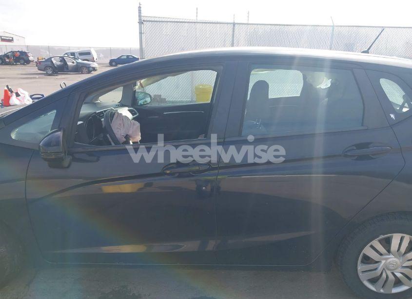 Photo 15 of 2015 Honda Fit LX (VIN 3HGGK5G5XFM754733)