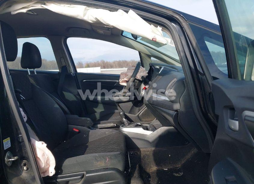 Photo 5 of 2015 Honda Fit LX (VIN 3HGGK5G5XFM754733)