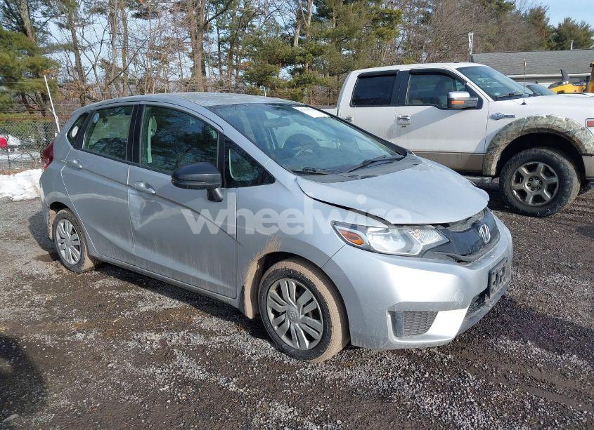 2016 Honda Fit LX (VIN 3HGGK5G5XGM700317) main photo