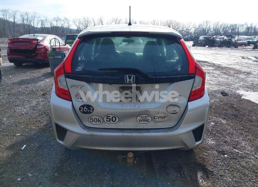 Photo 16 of 2016 Honda Fit LX (VIN 3HGGK5G5XGM700317)