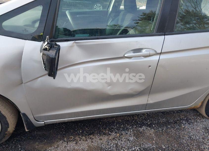 Photo 17 of 2016 Honda Fit LX (VIN 3HGGK5G5XGM700317)