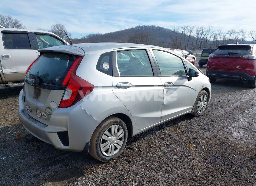 Photo 4 of 2016 Honda Fit LX (VIN 3HGGK5G5XGM700317)