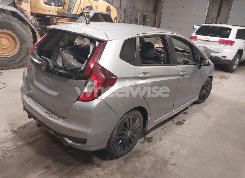 Photo 4 of 2018 Honda Fit SPORT (VIN 3HGGK5G60JM719054)