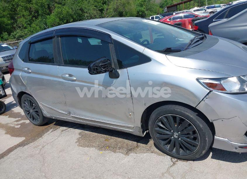 Photo 13 of 2018 Honda Fit SPORT (VIN 3HGGK5G66JM709483)